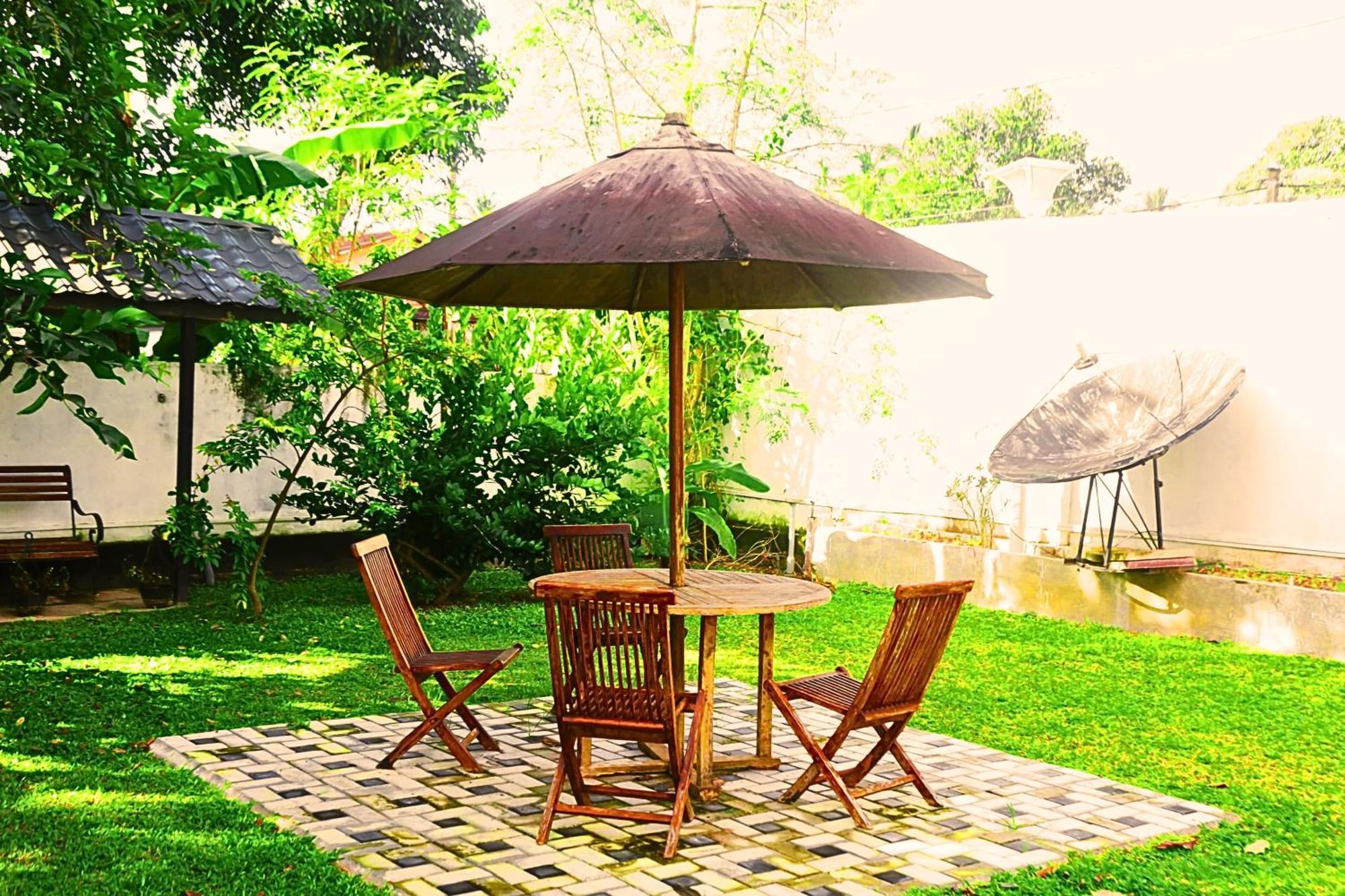 Ared Villa Katunayaka Extérieur photo