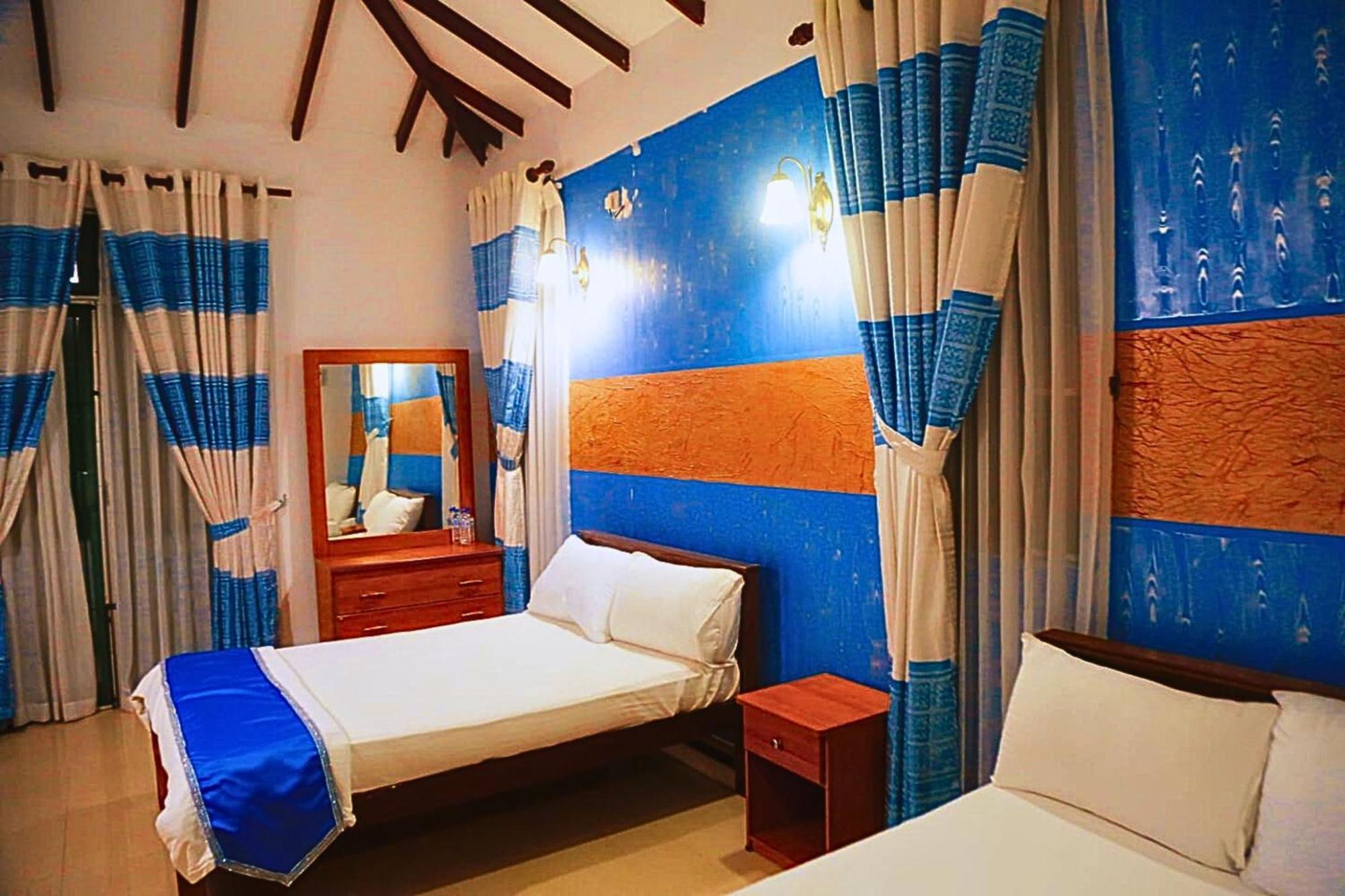Ared Villa Katunayaka Extérieur photo