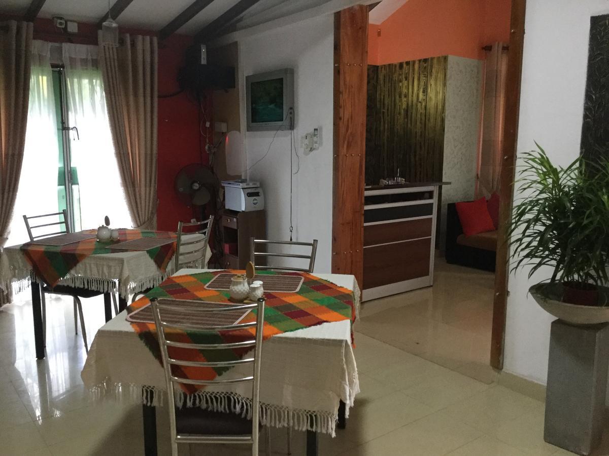Ared Villa Katunayaka Extérieur photo
